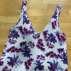 American Eagle Soft & Sexy Crepe Crop Floral Tank
